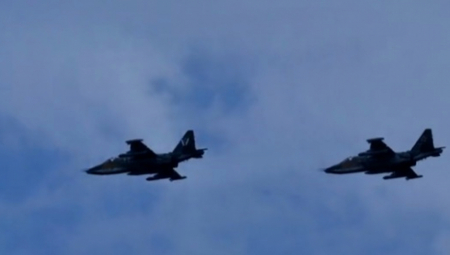 RUSI SEJU SMRT PO KURSKU Pogledajte nalet jurišnih aviona Su-25 iz ugla pilota (VIDEO)