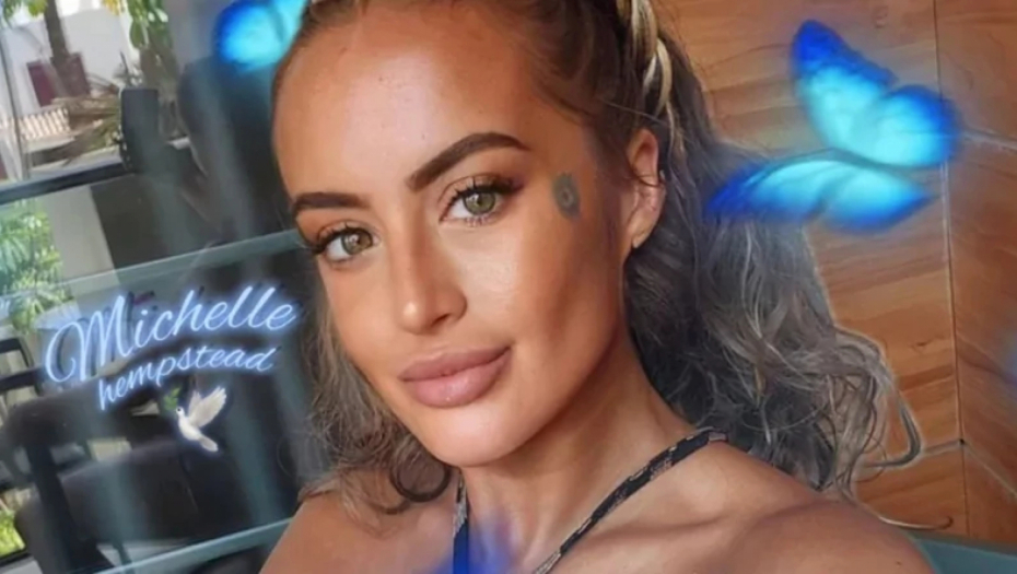 LEPU MAJKU (34) PETORO DECE UBIO PORODIČNI PAS Krvava vrištala i bežala preko balkona, sahranila je ćerku samo 2 meseca ranije