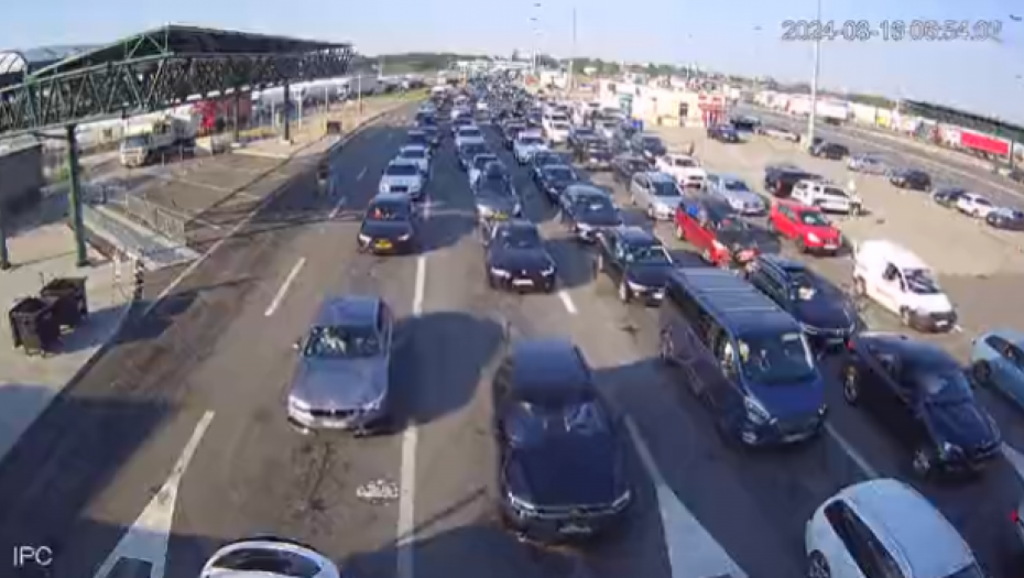 OPŠTI HAOS NA GRANICAMA! Bukvalno svuda su kolone, STOJI SE PO 4 SATA