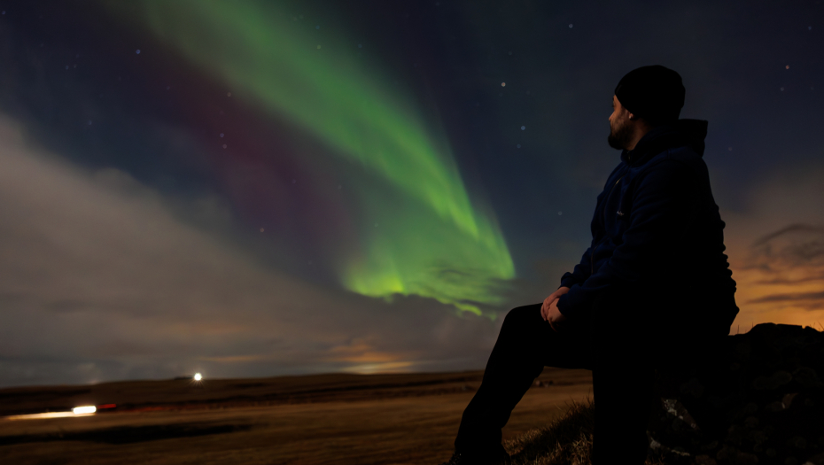 POGLEDAJTE U NEBO!  Večeras iz pojedinih delova Srbije vidljiva je aurora polaris, ne propustite!