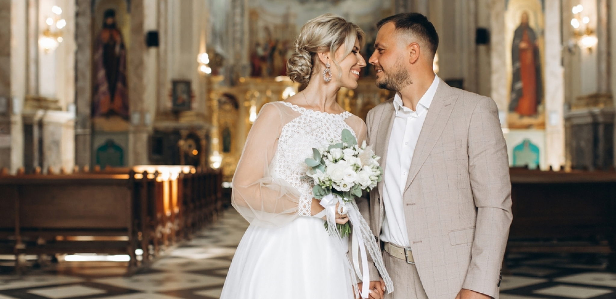 MLADA NAPRAVILA SULUDU LISTU ZA VENČANJE Zbog onog što je isplanirala sa starijim članovima porodice, gosti se u neverici hvataju za glavu! (FOTO)