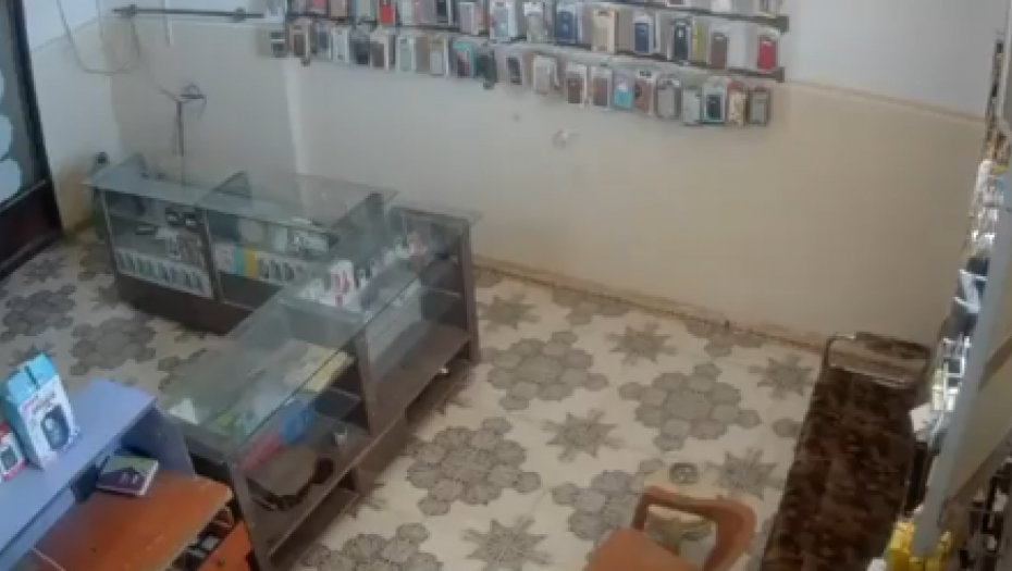 SVE SE TRESLO, KAMERA USNIMILA POTRES! Zemljotres pogodio Siriju i Jordan! (VIDEO)