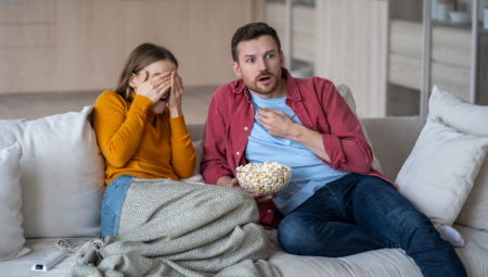 VIC DANA Gledaju muž i žena horor film...