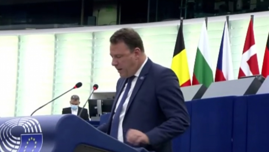 NE PRIZNAJEMO KOSOVO Francuski političar: Što se EU tiče, Srbija je izuzetak na Balkanu