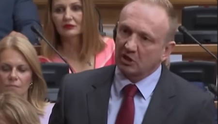 ĐILAS PREUZEO PUNU KONTROLU NAD PROTESTOM Advokat lažnih ekologa poručuje: Svi moramo da stanemo iza Dragana!