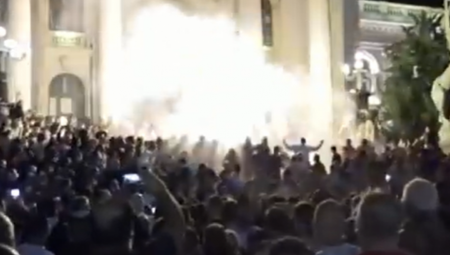 ZATIŠJE PRED BURU, MILITANTNE PRIPREME ZA BEOMAJDAN SU U PUNOM ZAMAHU Nabavljaju se šatori i planiraju "molotovljevi kokteli"