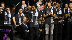 AMERIKANAC ODUŠEVIO NAVIJAČE PARTIZANA Podigao visoko tri prsta, "grobari" su potencijalno dobili novog miljenika (VIDEO)