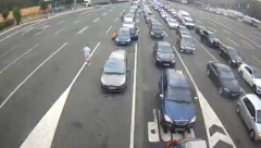 GUŽVE NA GRANIČNIM PRELAZIMA SE NASTAVLJAJU Evo kako je na naplatnim stanicama