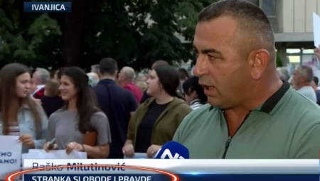 SAD JE SVE JASNO! EVO DOKAZA DA ĐILAS STOJI IZA PROTESTA Odbornik njegove stranke organizovao skup u Ivanjici! (VIDEO)
