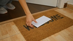 GRAĐANI SRBIJE GLAVNA META PREVARE Za samo dva minuta izbiju vam 6.000 dinara iz novčanika