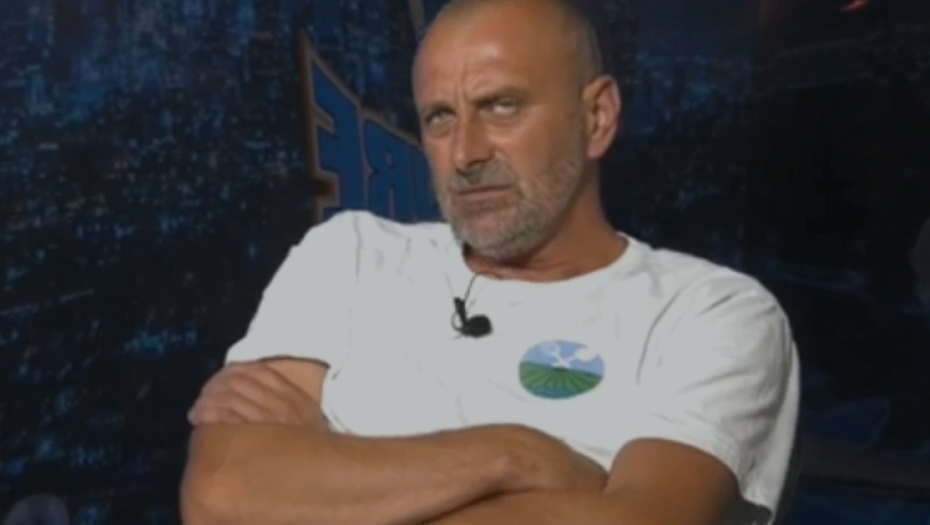 KOKANOVIĆ PRIZNAO DA JE CILJ PROTESTA RUŠENJE VUČIĆA Znao da čini krivično delo, sad nastavlja da preti: Čeka nas uzbudljiva jesen, delovaćemo!