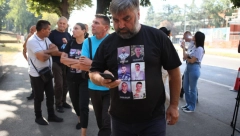 SUĐENJE UROŠU BLAŽIĆU Slomljeni roditelji sa strepnjom čekaju da ugledaju ubicu svoje dece (FOTO i VIDEO)