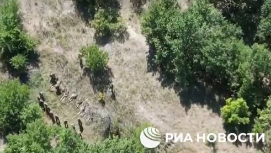 RUSI ZAROBILI 18 UKRAJINSKIH VOJNIKA: Pogledajte šta im se dogodilo! (VIDEO)