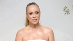 SLAĐA ALEGRO SMIŠALA 30 KILOGRAMA, IZGLEDA KAO GROM Jelovnik poznate pevačice topi kilograme, jedno je ključna stvar