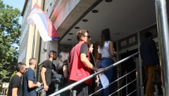 "SEME ĆU DA VAM ZATREM, UROŠU JE MOJ SIN DAO PATIKE A ON JE PUCAO U NJEGA " Bolna svedočenja roditelja ubijnih i ranjenih kod Mladenovca