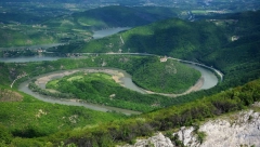 SRBIJA DOBIJA JEDINSTVENU TURISTIČKU ATRAKCIJU Stakleni vidikovac na Kablaru otvara se u oktobru
