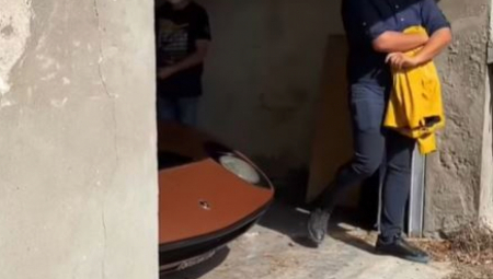 NEVEROVATNO OTKRIĆE! Unutar oronule zgrade i zazidanog dela 40 godina krio je pravo blago (VIDEO)