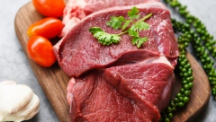 SIROVO MESO JE PUNO BAKTERIJA Sve ćete ih ukloniti samo ako ga operete na ovaj način, treba vam 1 sastojak iz kuhinje