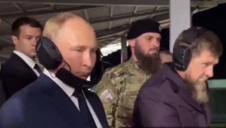 BIZARAN ŠOU SINA RAMZANA KADIROVA PRED PUTINOM: Adam (16) izvodio taktičke vežbe i pucao, lider Rusije izazvao buru na mrežama