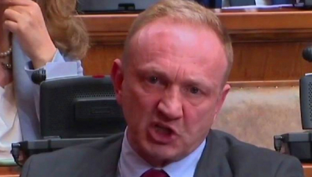 ĐILAS DOŽIVEO NERVNI SLOM, POGLEDAJTE HIT VIDEO Vulin razmontirao Đilasa: Nije on na slobodi kao Haradinaj zbog nedostatka dokaza