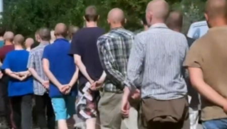 RAZMENA ZAROBLJENIKA U KURSKU Oslobođeno 115 ruskih regruta (VIDEO)