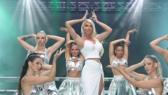 "PUBLIKA JE DOKAZ DA ĆE ME TEŠKO SRUŠITI SA SCENE" Karleuša za Alo! o koncertnoj turneji, dušmanima i budućim planovima!