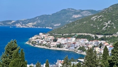 BLIZU NAM JE, PA KO VOLI… U primorskom gradu u komšiluku iznajmljuju apartmane u crkvi