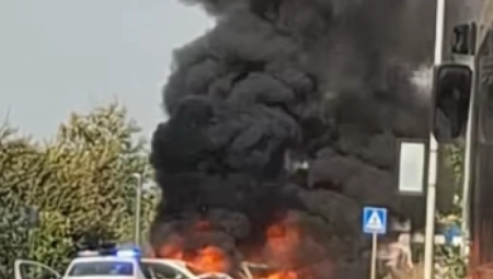 PRVO SE ČUO SUDAR, A ONDA SU AUTOMOBILI EKSPLODIRALI U OGROMNOJ VATRI! Detalji stravične nesreće kod Pančeva