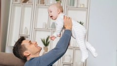 MLAĐI BRAT GA ZOVE TATA „Čuvam ga od kada je imao četiri meseca, jer smo ostali sami, ne mogu da mu kažem istinu“