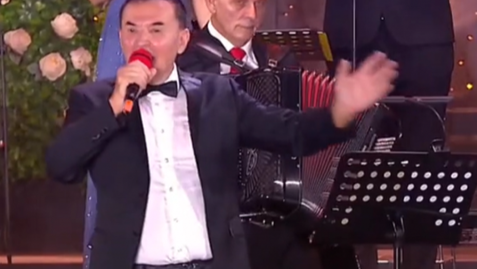 "ZATVORILO MU SE OKO OD BOTOKSA" Svi gledaju u lice Mitra Mirića, mreže gore, ovakvog ga do sada niste videli!