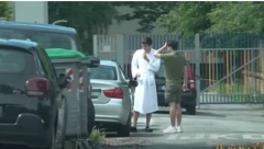 SIN HARISA DŽINOVIĆA U BADEMANTILU ŠETA PO ULICI! Ima izvajano telo, a zbog ovog su ga svi gledali i nisu mogli da veruju!