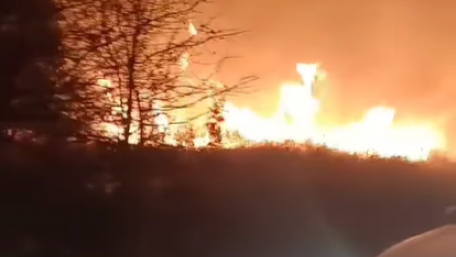 MONAHINJE SE MOLE DA VATRA STANE Požar stigao na 500 metara do Manastira Svetih Kirika i Julite
