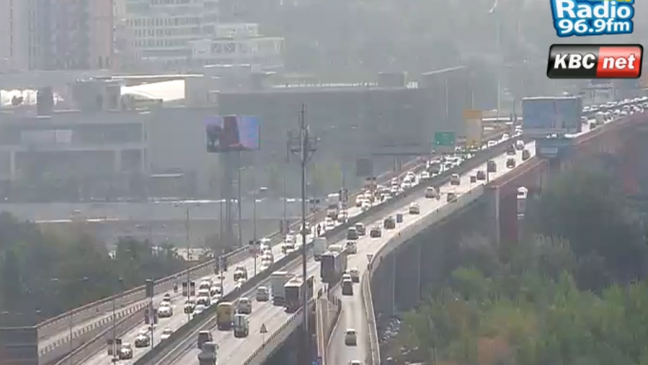 KRKLJANAC OD RANE ZORE, GRAD ZAKRČEN! Ove deonice IZBEGAVAJTE, tu je najkritičnije! (FOTO)