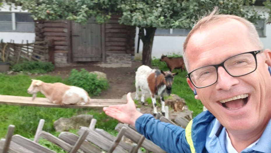 SKANDAL! NATO lobista tvrdi da su Srbi stoka