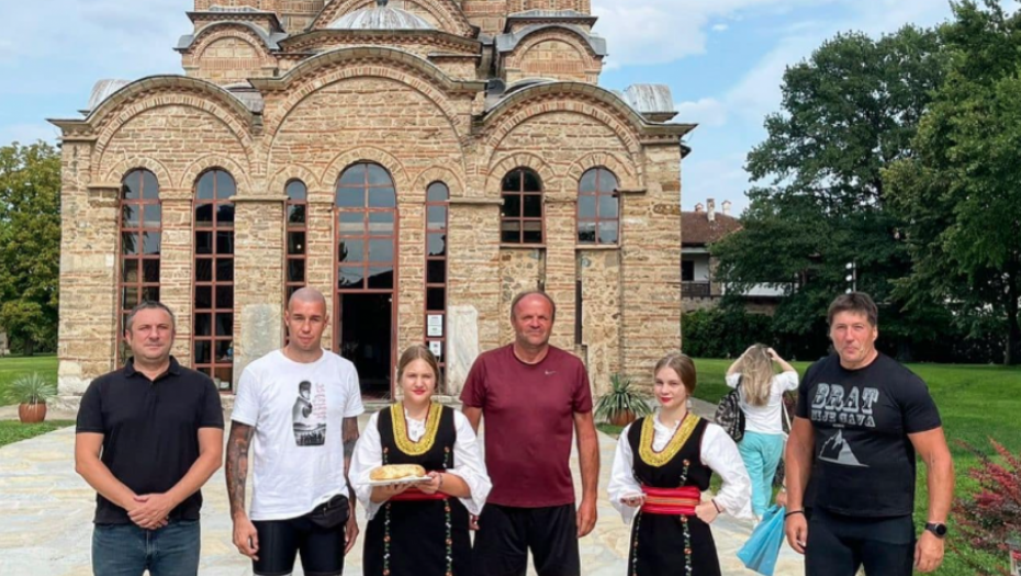 ''ZAKLEO SAM SE, KUPIĆU MAKAR JEDAN AR ZEMLJE NA KOSOVU''! Srpske svetinje pobeđuju strah: Marko za Alo! o hodolašću do Gračanice! (FOTO/VIDEO)