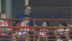 Predsednik Vučić na "Marakani" bodri Crvenu zvezdu