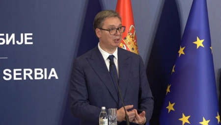 VUČIĆ O NAPADIMA SA ZAPADA I IZ SRBIJE "Ja neću da se izvinjavam zbog toga, ja sam ponosan na našu politiku!"