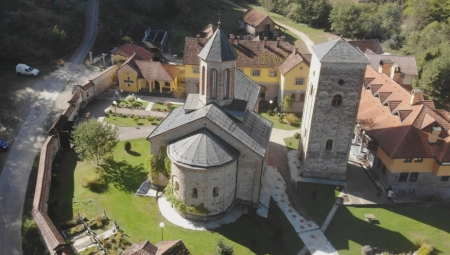 SKIT SVETOG ĐORĐA SKRIVEN U ŠUMI NADOMAK VELIKE SRPSKE SVETINJE! Stručnjaci poslati na ovo sveto mesto da istraže sve! (FOTO)