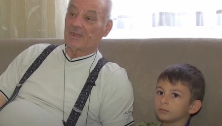 NJEMU SVI KAŽU "ALAL VERA" Kad je čuo da njegovi unuci mogu da završe u domu, uzeo je stvari u svoje ruke!