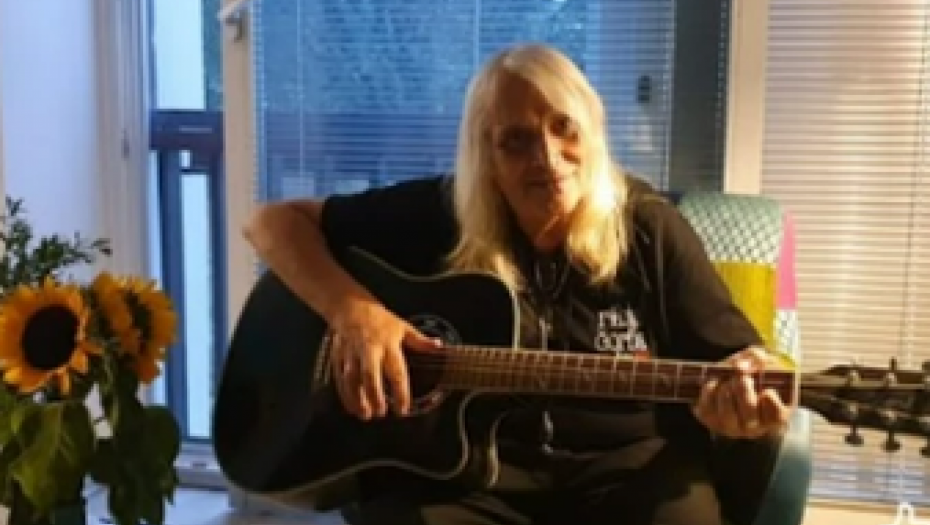 ZAVIRITE U DOM BORE ĐORĐEVIĆA! Evo kako izgleda njegov stan u Sloveniji u kom uživa sa 28 godina mlađom suprugom