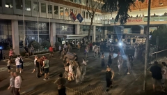 MOTAJ KABLOVE, GOTOV PROTEST Lažni ekolozi blokirali grad na sat i po vremena (FOTO/VIDEO)