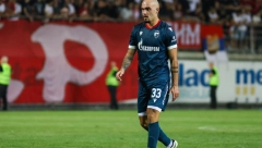 FUDBALERU ZVEZDE NIJE BILO DOBRO TOKOM UTAKMICE Otkriveno zašto je Drkušiću pozlilo, o ovom skandalu će se pričati (FOTO)