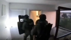 OVAKO JE UHAPŠEN VLADAN SRETENOVIĆ! Hrvatska policija objavila snimak: I oni su pali sa njim (VIDEO)