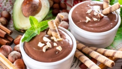 VEGANSKI ČOKOLADNI MUS UKUSNIJI OD KLASIČNOG U neodoljivom spoju sa kokosovim mlekom