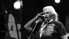 ZBOG OVOG DETALJA PLAČE CEO ČAČAK Pred komemoraciju stigao ogroman venac, simbolika posebno boli!