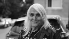 KOMEMORACIJA BORI ĐORĐEVIĆU Prijatelji skrhani bolom, evo ko je prvi stigao ispred Kulturnog centra