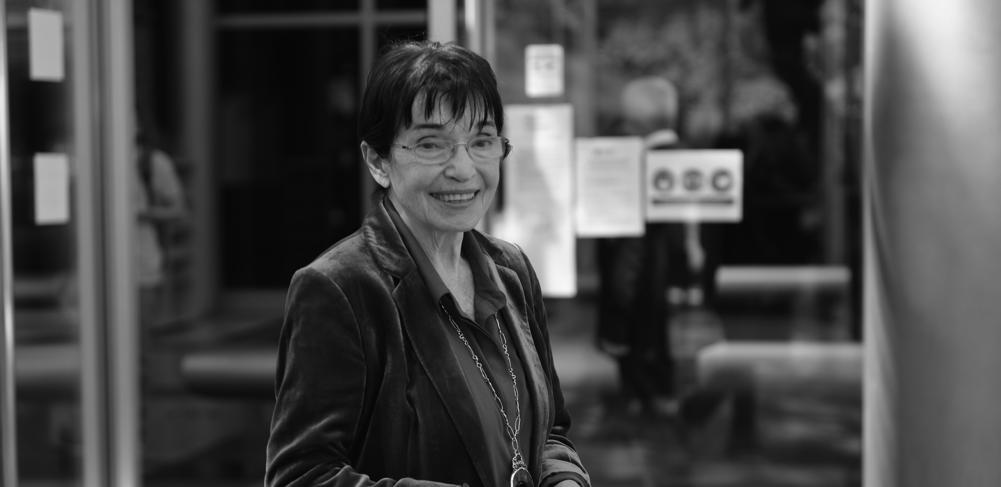 OVO SU POSLEDNJE SLIKE RADE ĐURIČIN DOSTUPNE JAVNOSTI! Tada slavila 91. rođendan, uslikala je poznata dama