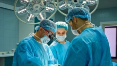 SIJAMSKE BLIZNAKINJE USPEŠNO RAZDVOJENE Operacije trajale oko 14 sati