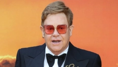 JEDVA ZALEČIO POVREDE, A SADA ZBOG TEŠKE INFEKCIJE ZAVRŠIO U BOLNICI Slavni muzičar slabije vidi na jedno oko, ali se oporavlja