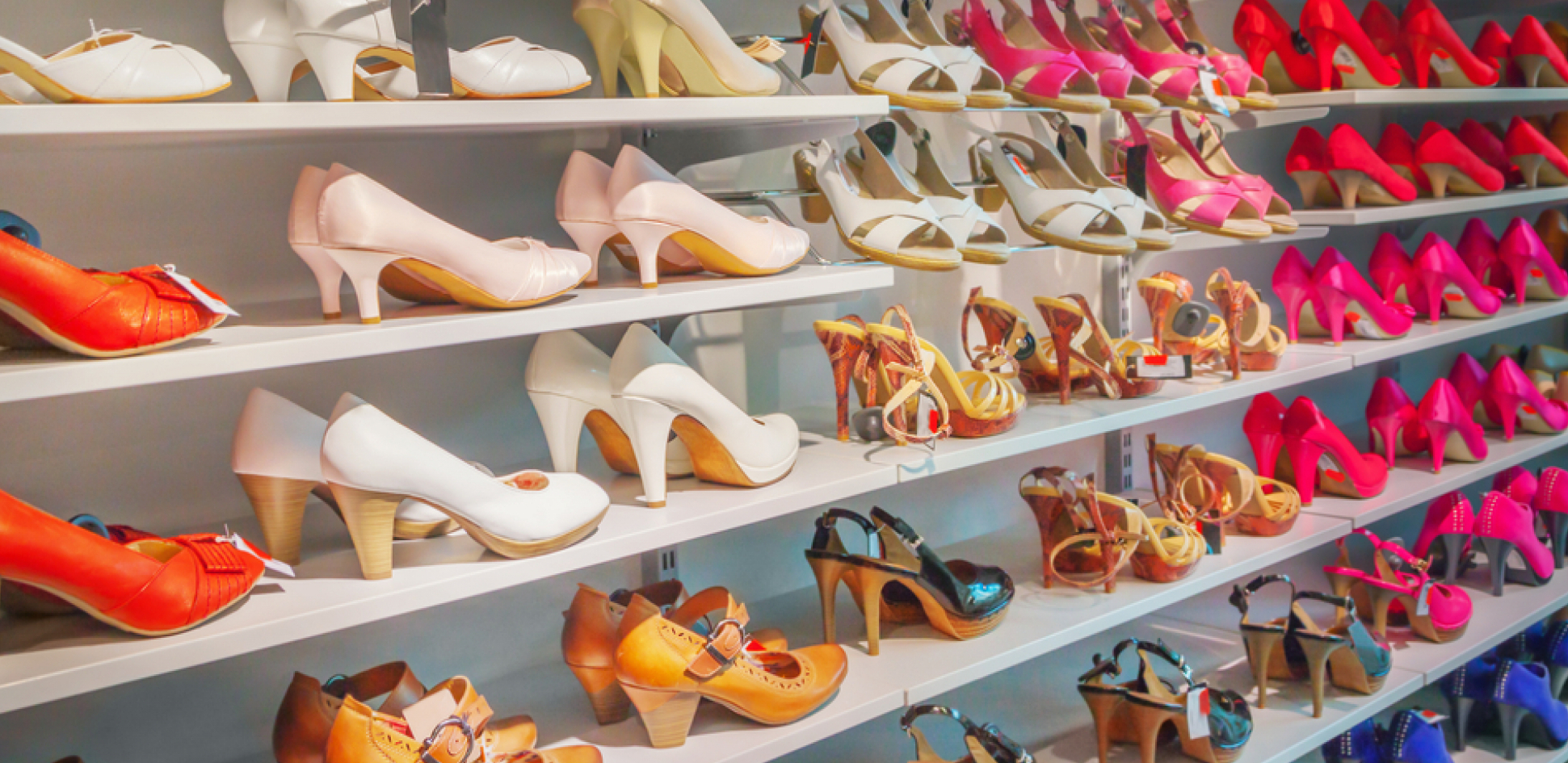 IZDUŽUJU NOGE I SLAŽU SE UZ SVE Ovakve cipele svaka žena treba da ima, odolevaju svim trendovima